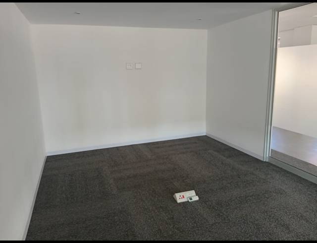 2,415M² BUILDING TO LET IN BRYANSTON